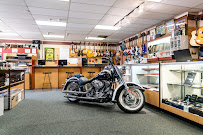 Diamond Jim's Pawn Shop on Lake Avenue 02