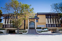 Charles Schwab 01
