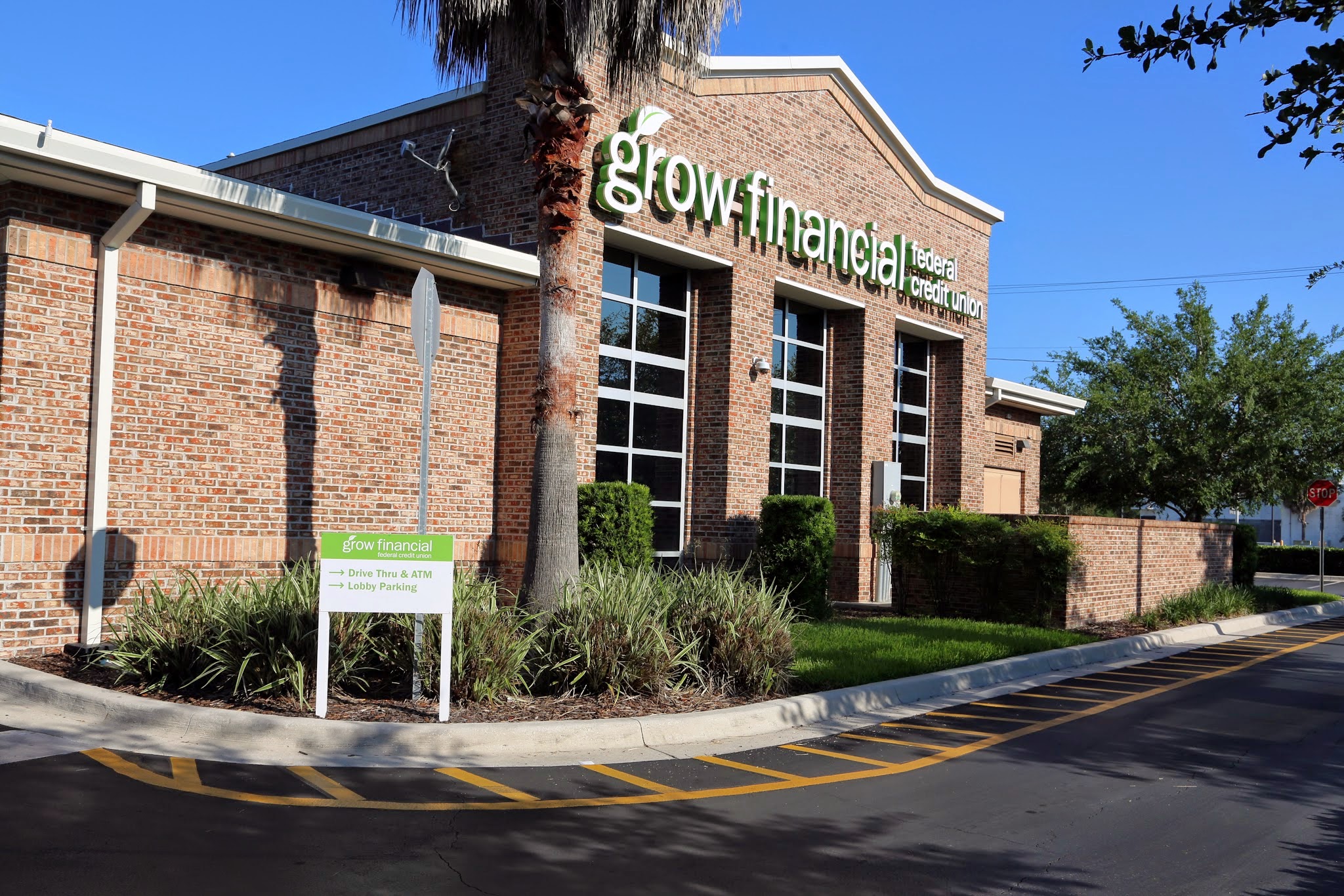 Grow Financial Federal Credit Union: South Tampa Store 01