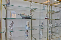 R J Jewelry & Loan Company 04