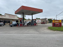 Hillcrest Grocery 01