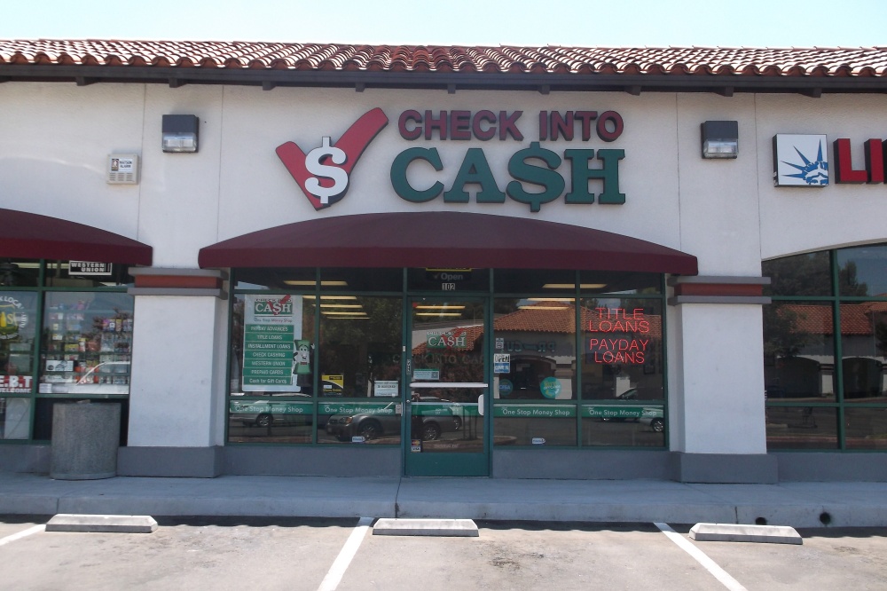 Check Into Cash 01