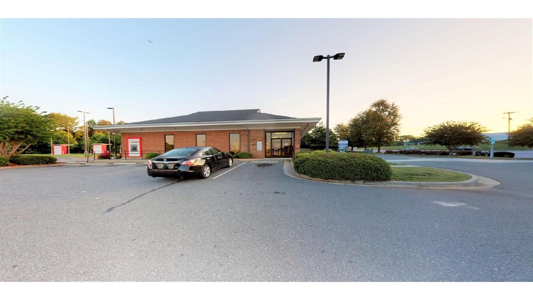 Bank of America (with Drive-thru ATM) 01