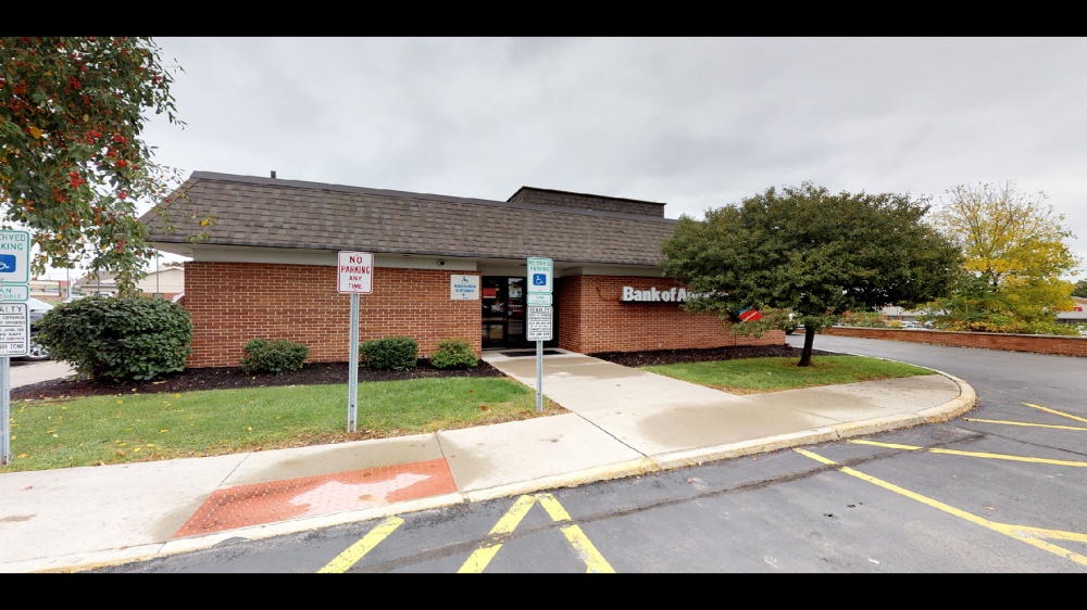 Bank of America (with Drive-thru ATM) 01