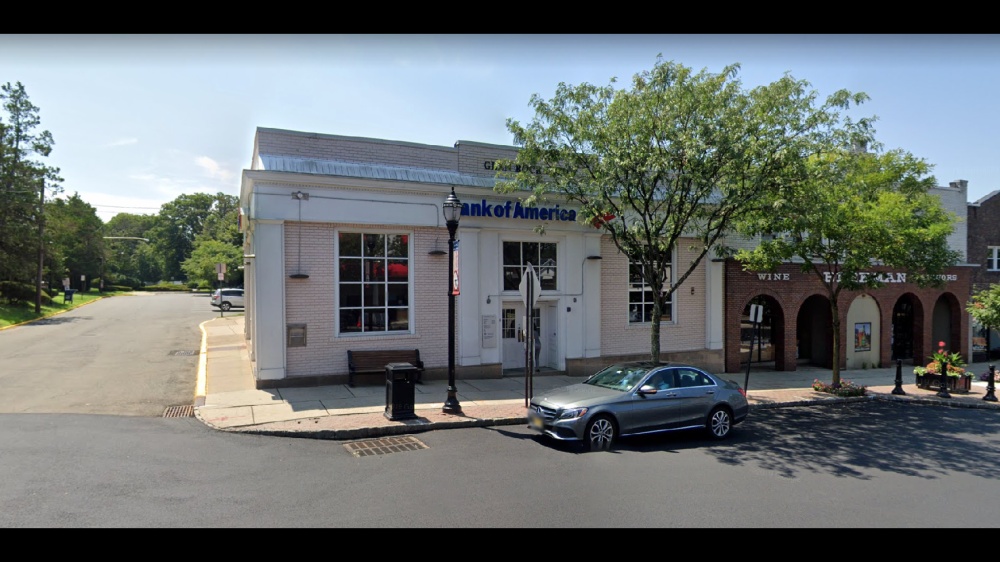Bank of America (with Drive-thru ATM) 01