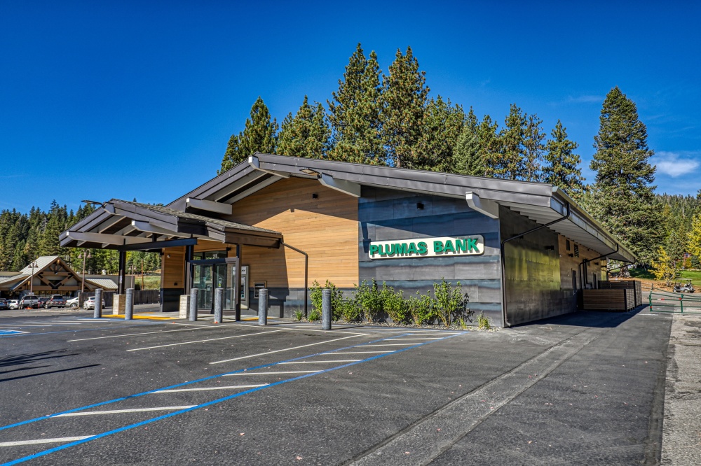 Plumas Bank 01
