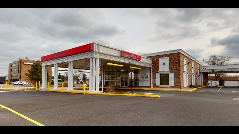 Bank of America (with Drive-thru ATM) 01