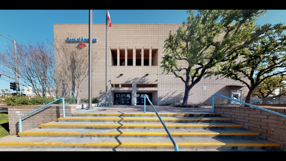 Bank of America (with Drive-thru ATM) 01