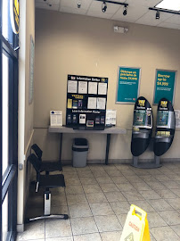 Money Mart 04