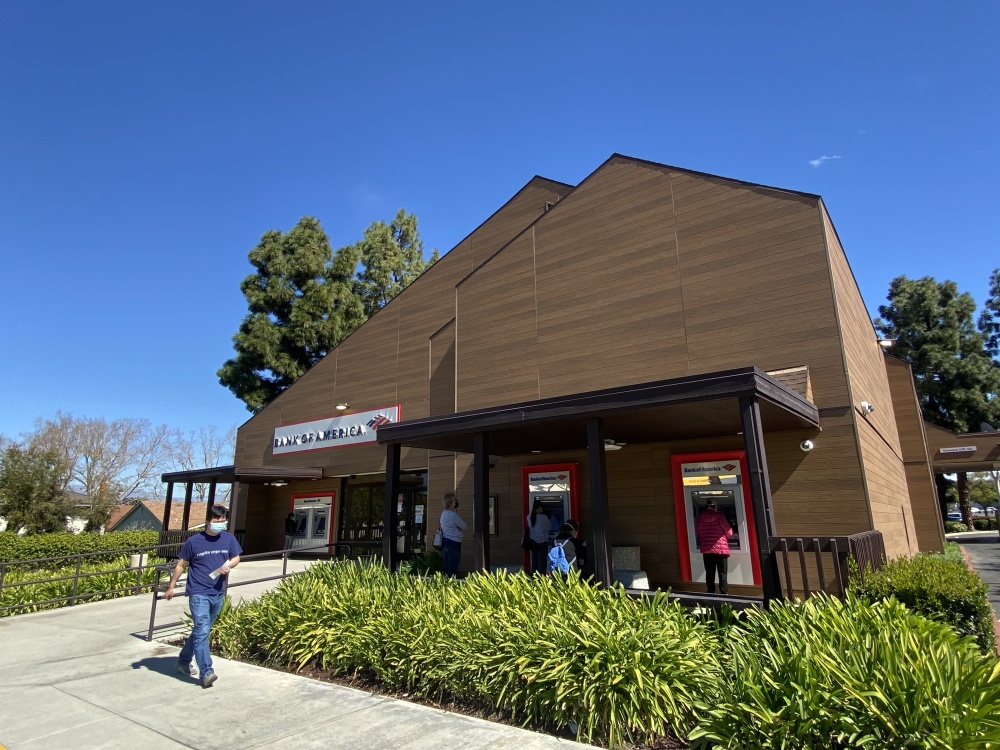 Bank of America (with Drive-thru ATM) 01