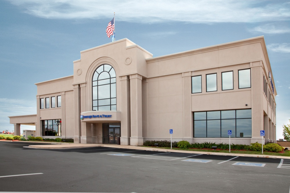 Dubuque Bank and Trust 01
