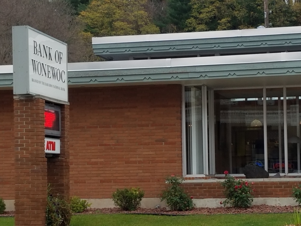 Bank of Wonewoc 01