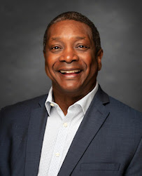 Johnny Taylor at CrossCountry Mortgage, LLC 03