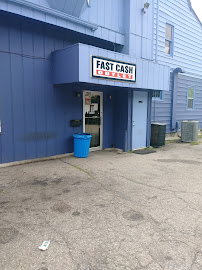 Fast Cash Outlet 03
