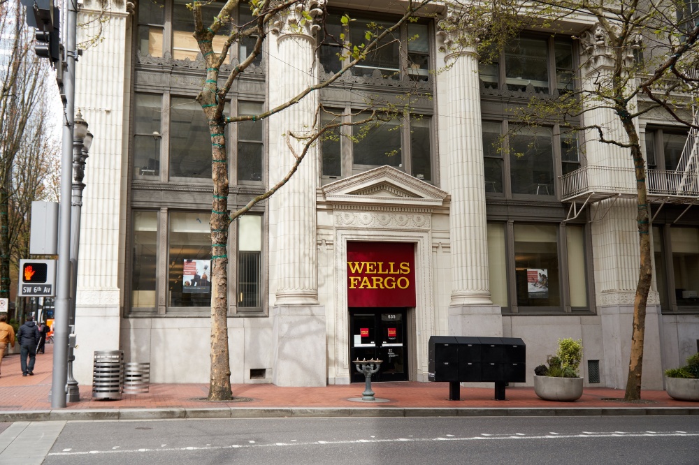 Wells Fargo Bank 01