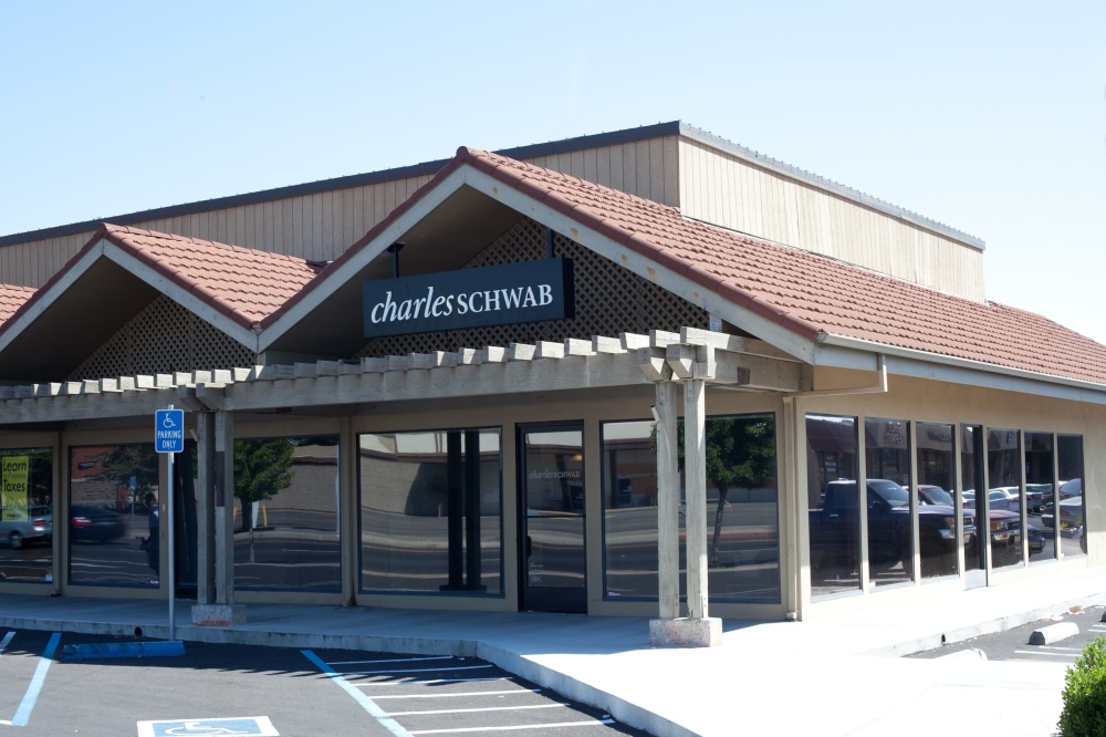 Charles Schwab 01