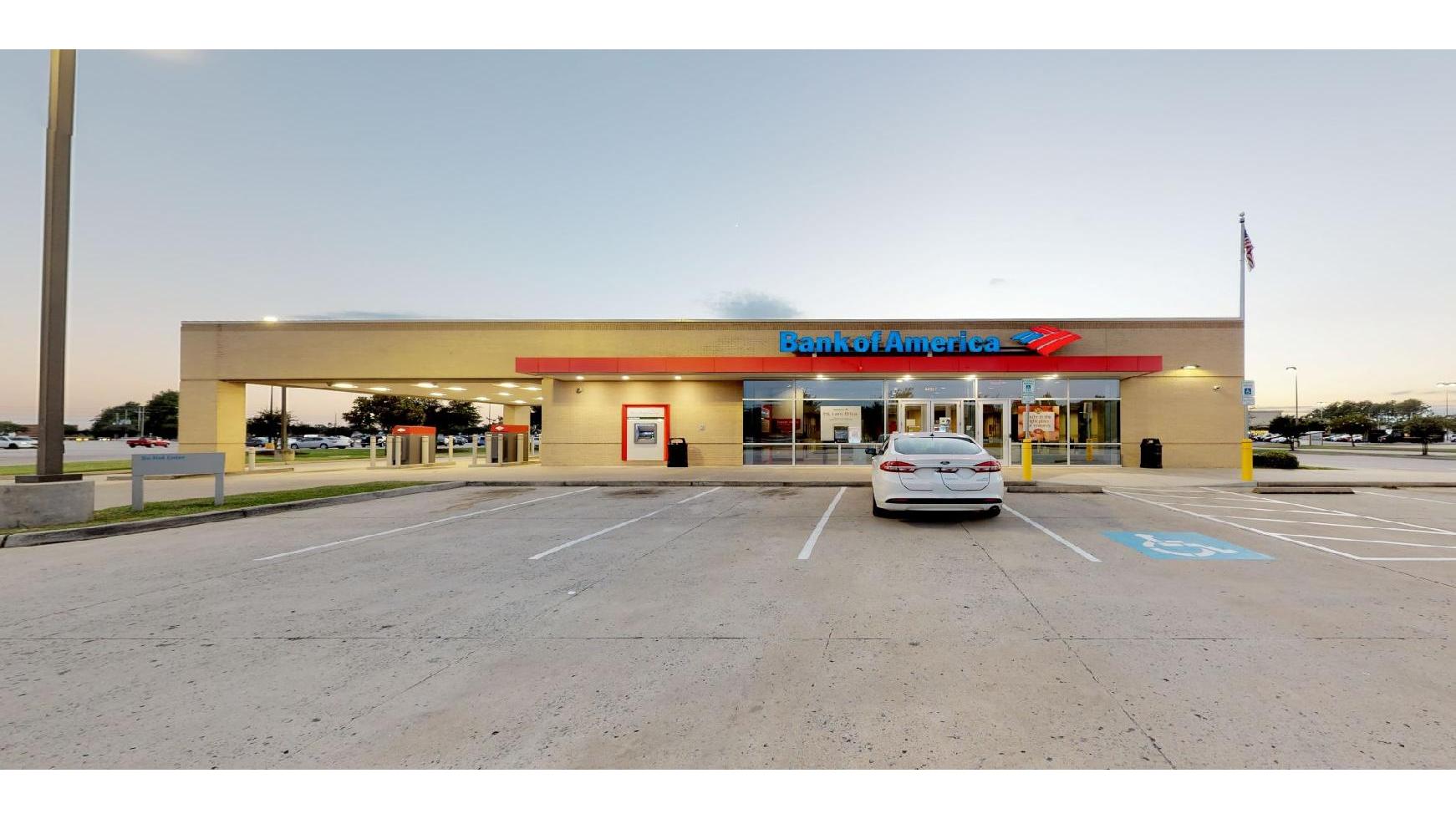 Bank of America (with Drive-thru ATM) 01