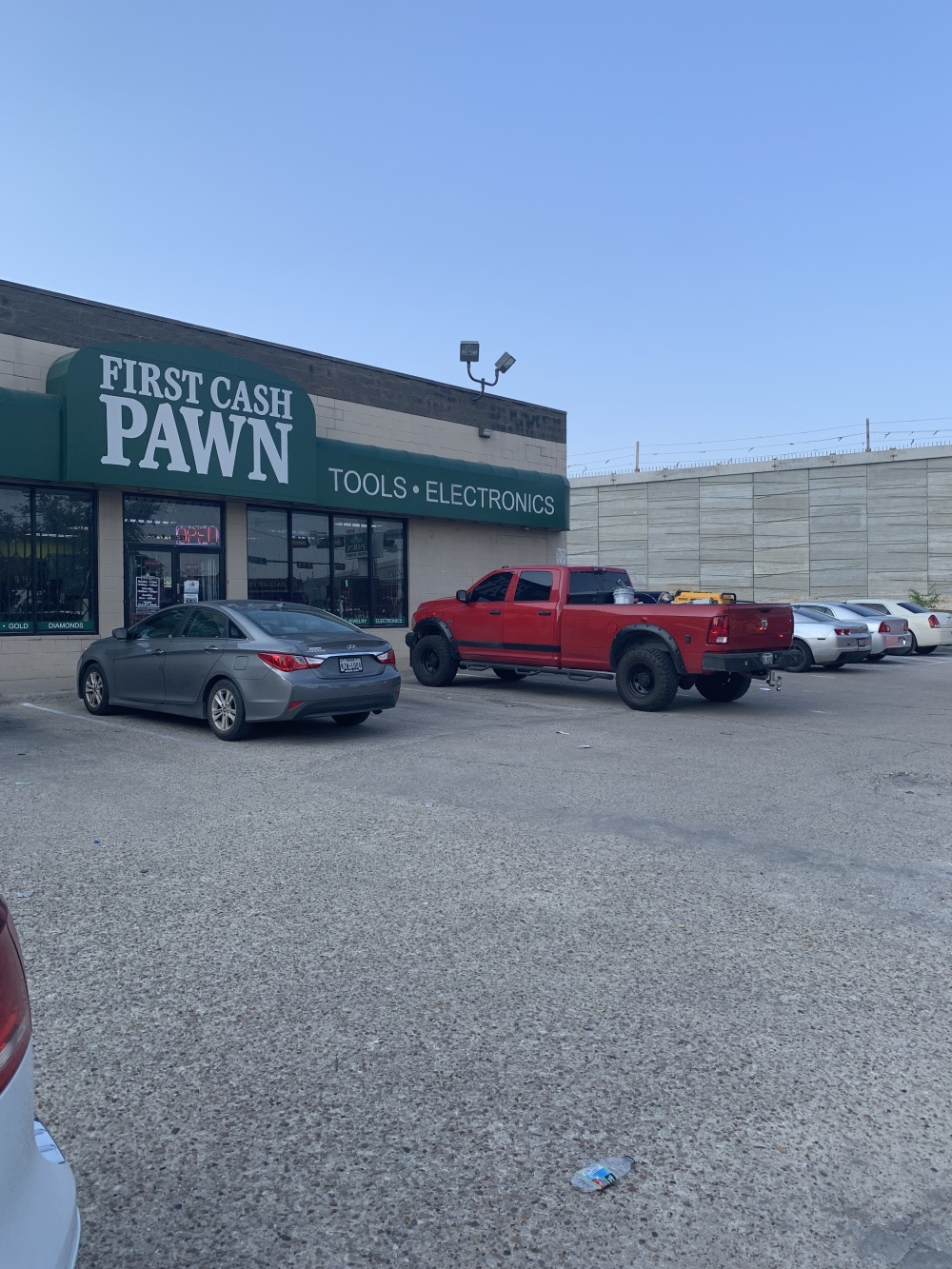 First Cash Pawn 01