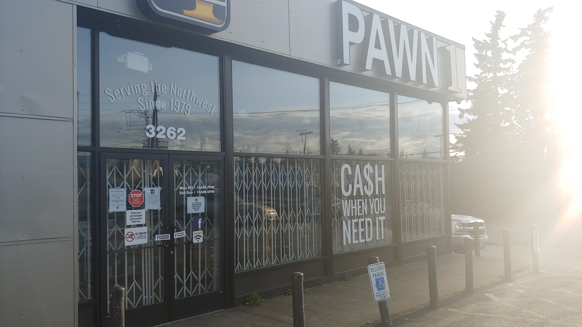 Pawn 1 Bremerton 01