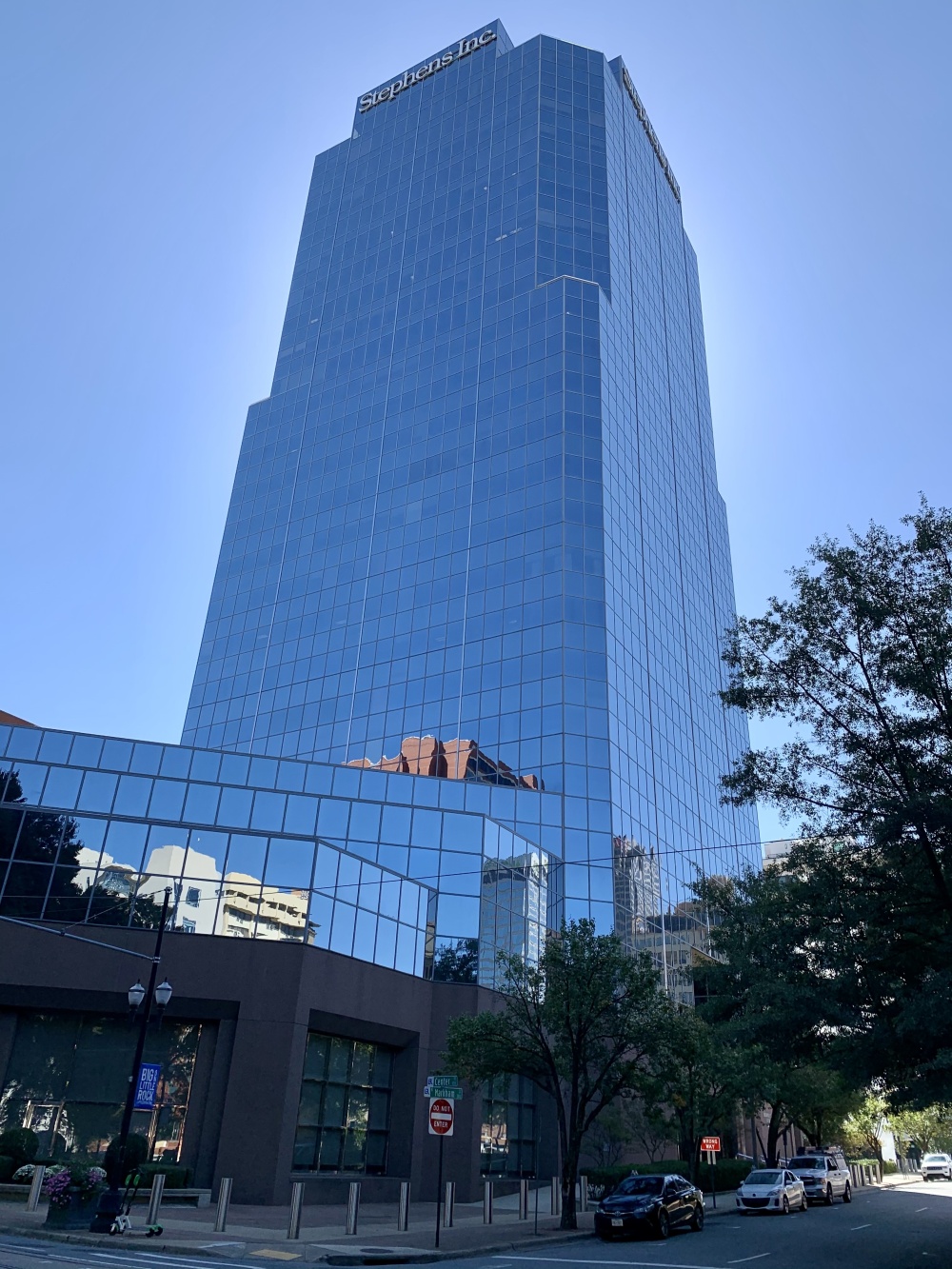 Stephens Inc. 01