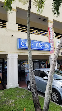The Check Cashing Store 04