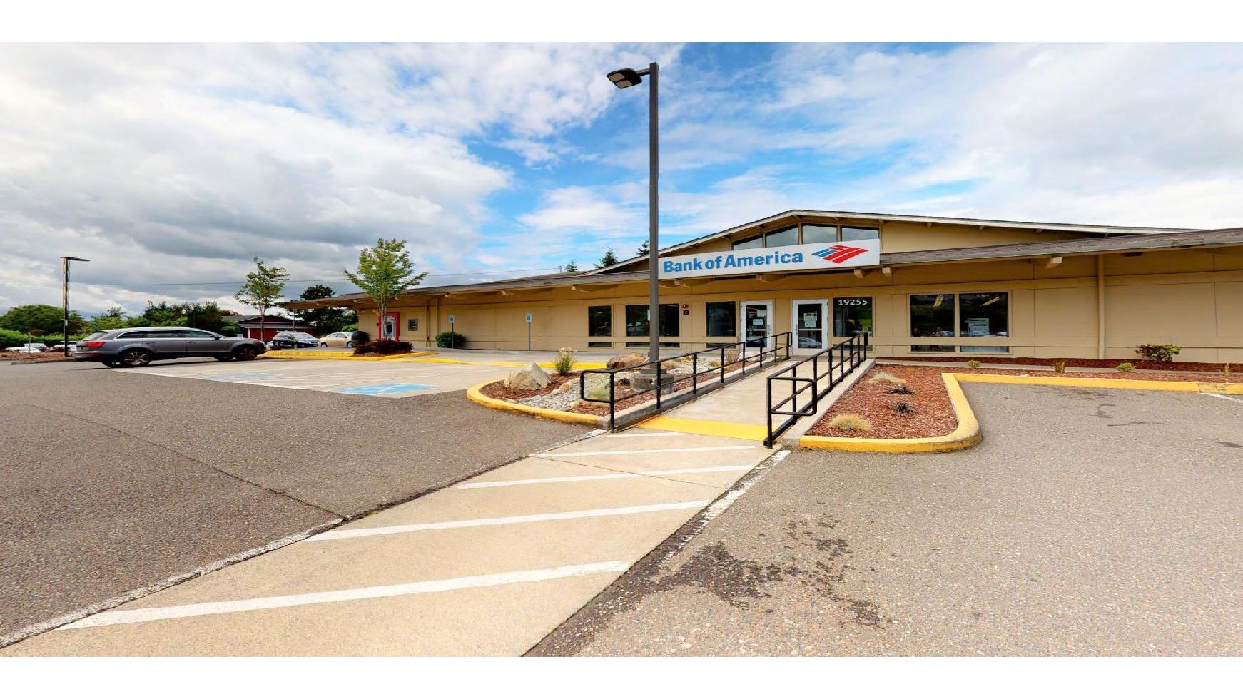Bank of America (with Drive-thru ATM) 01
