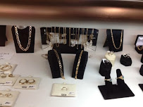 Gray's Jewelry Gun and Pawn 03