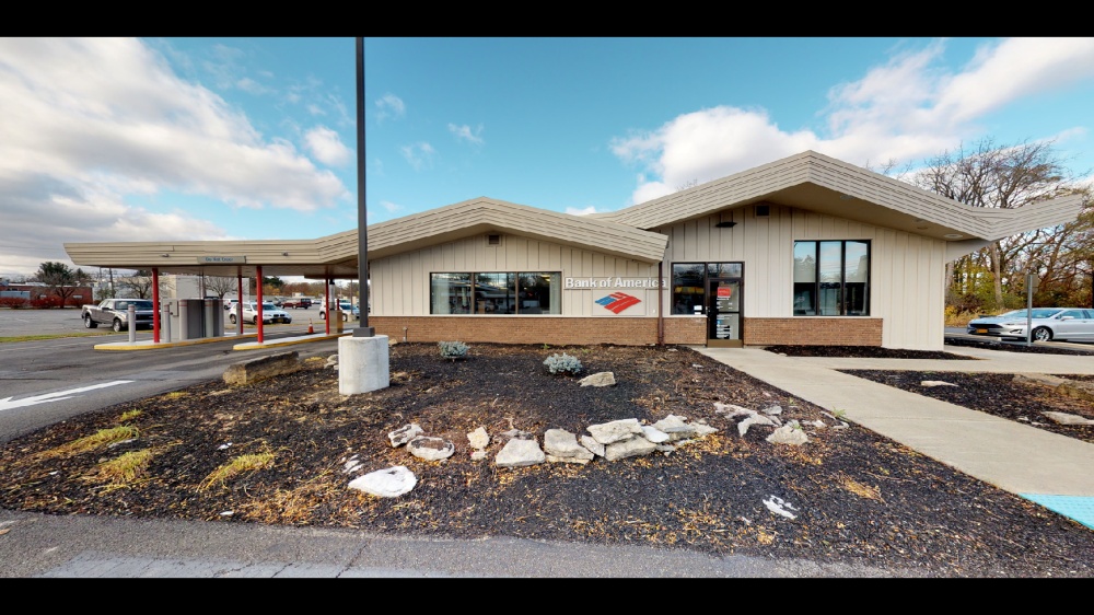 Bank of America (with Drive-thru ATM) 01