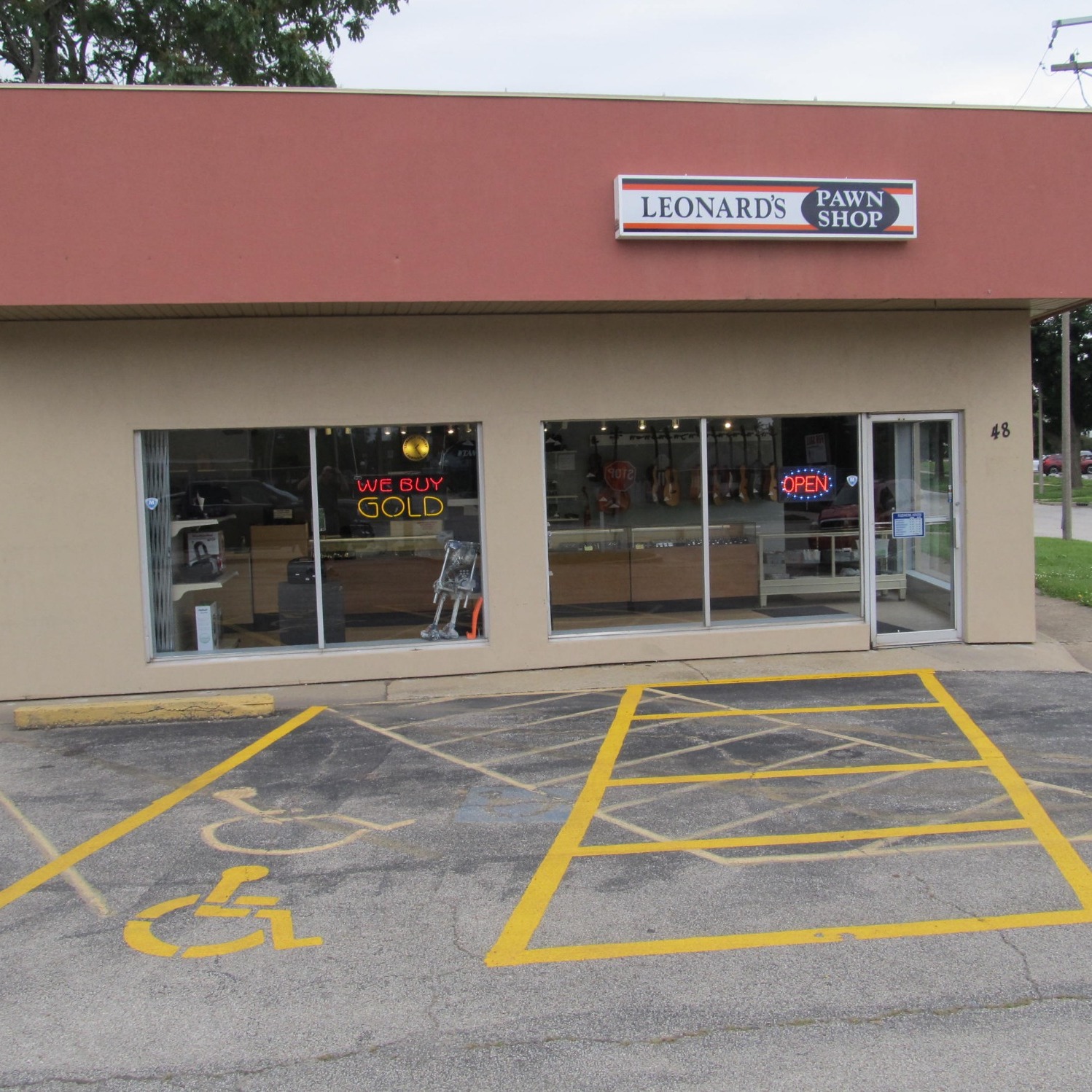 Leonard's Pawn Shop 01