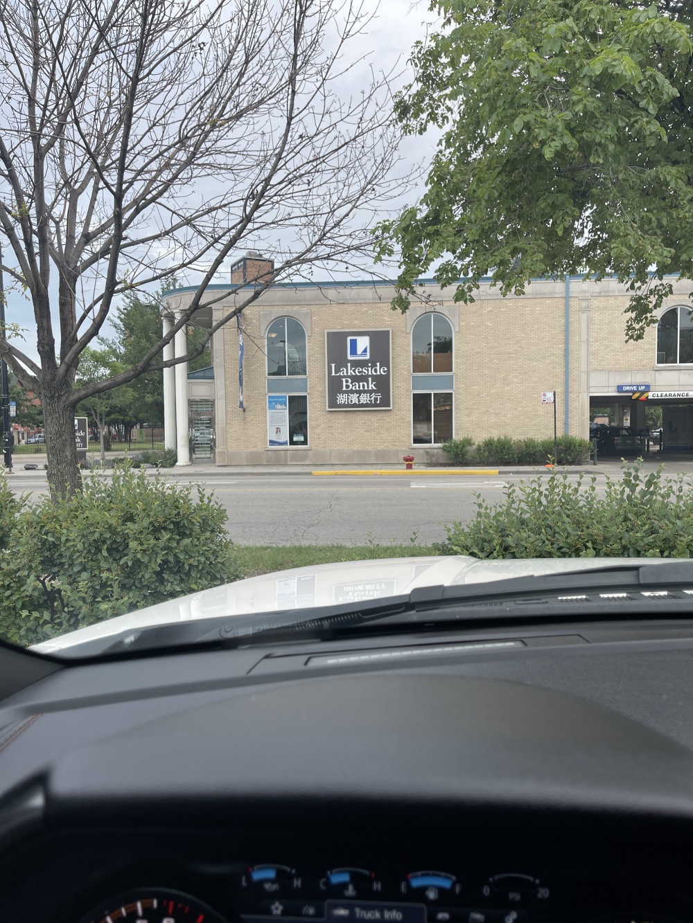 Lakeside Bank 01