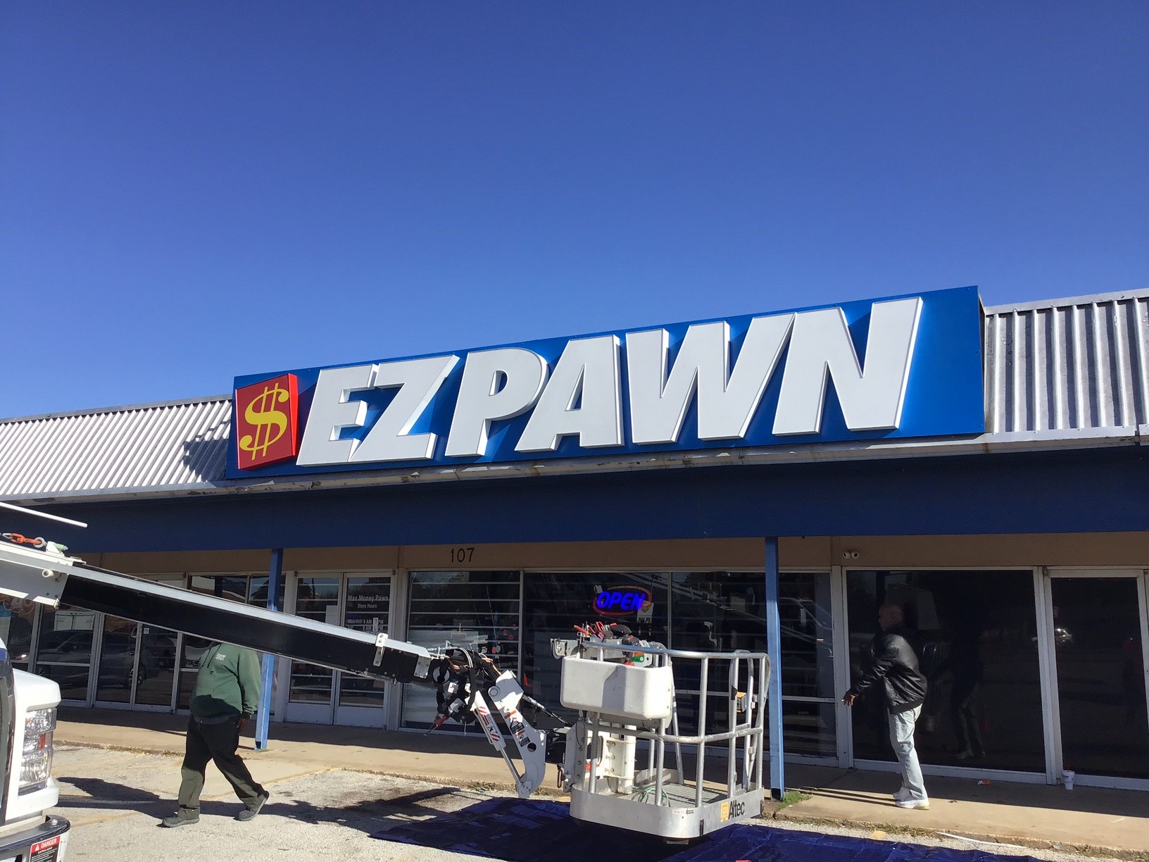 EZPAWN 01