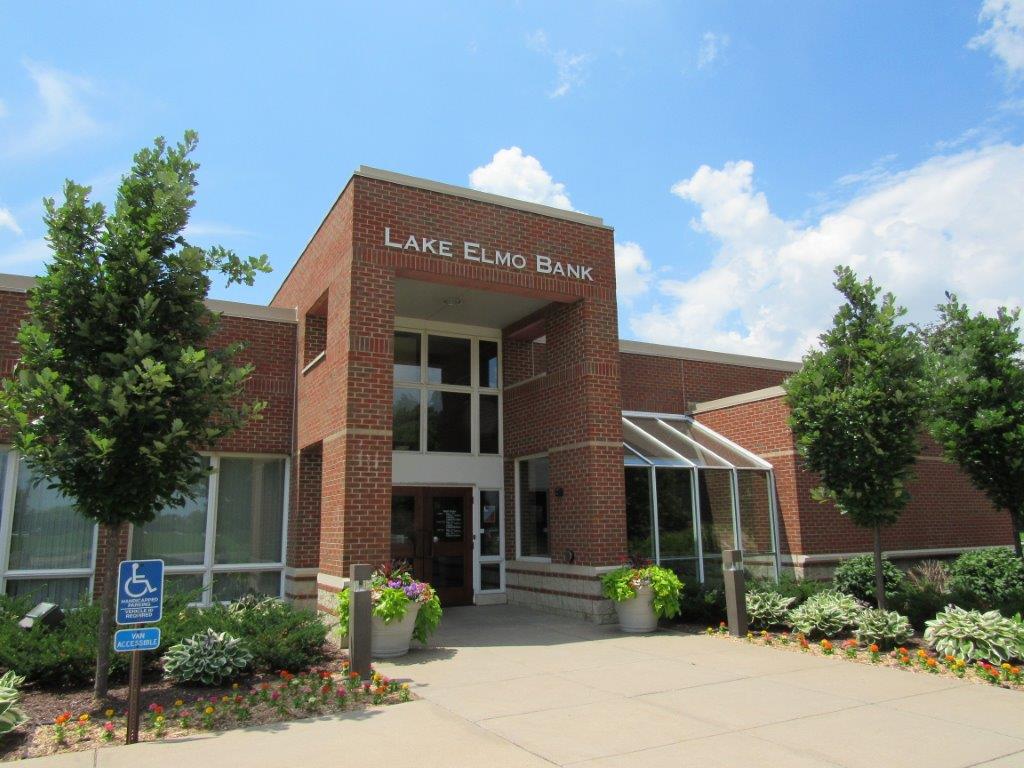 Lake Elmo Bank 01