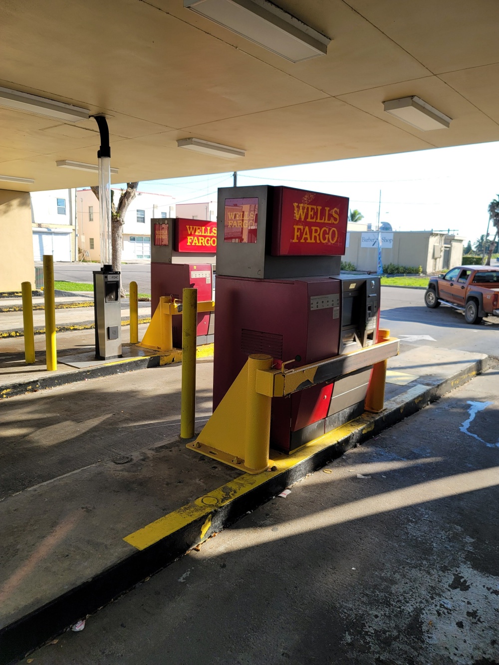 ATM (Wells Fargo Bank) 01