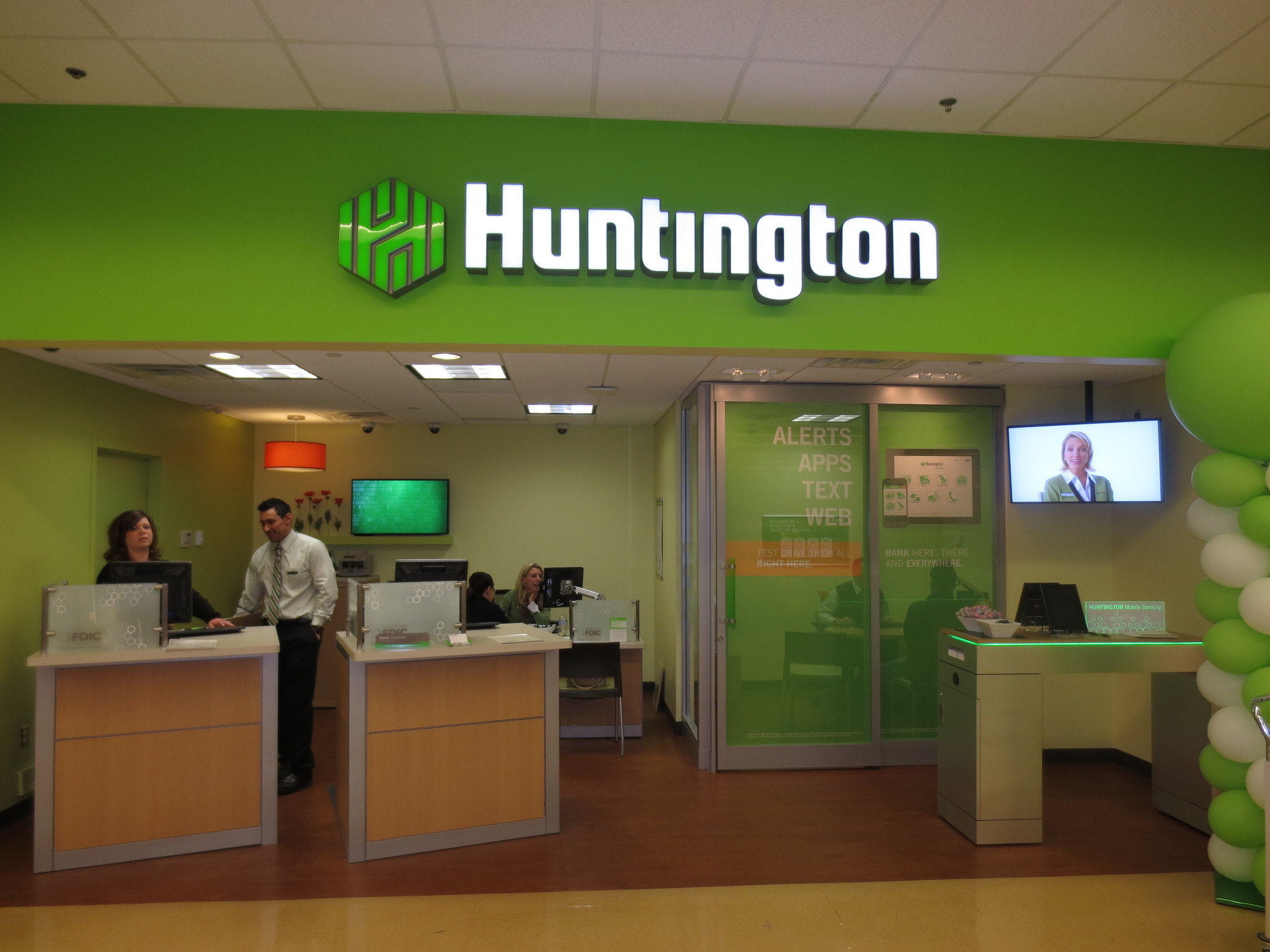 Huntington Bank 01