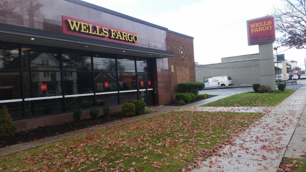 Wells Fargo Bank 01