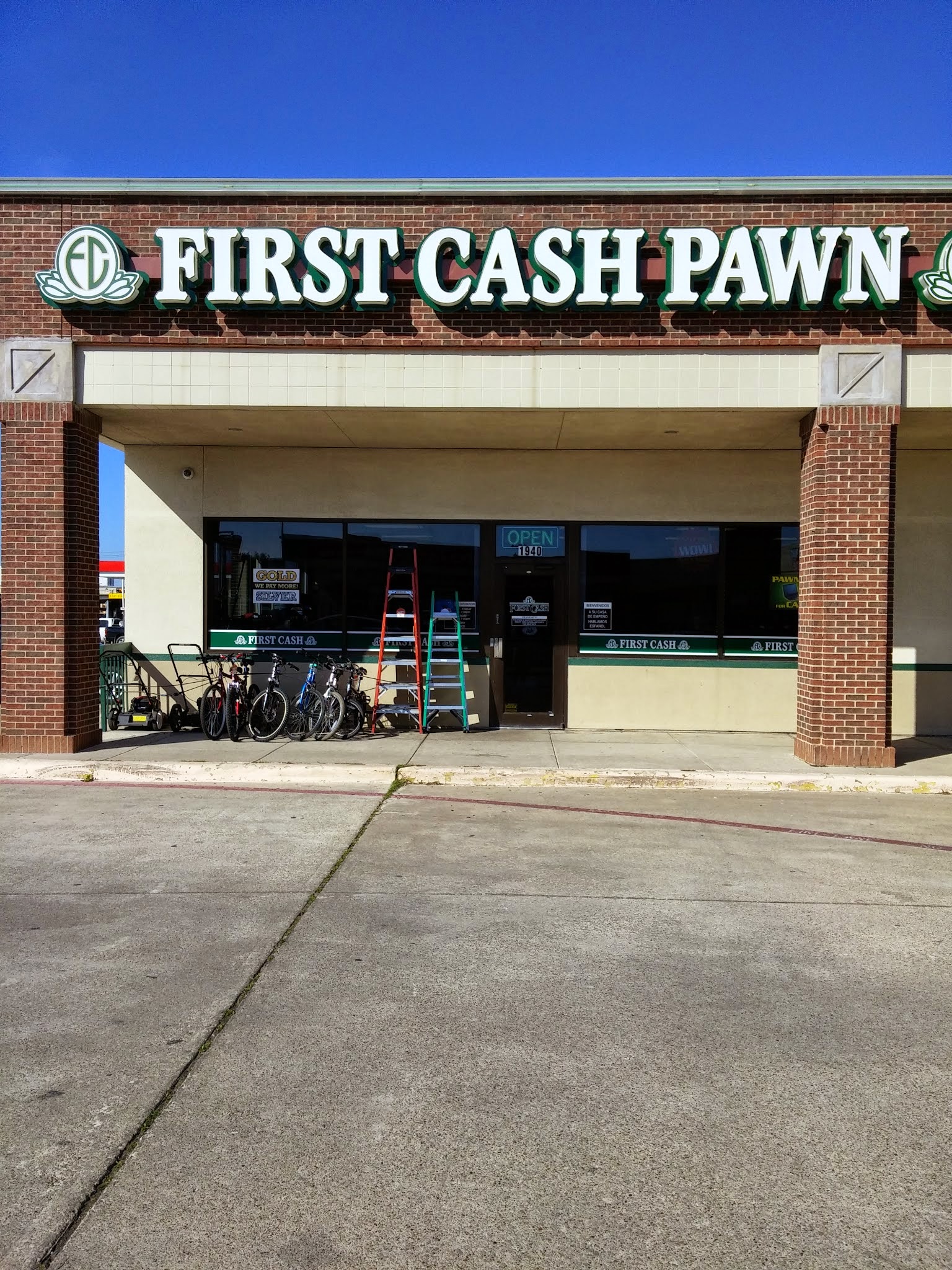First cash pawn 01