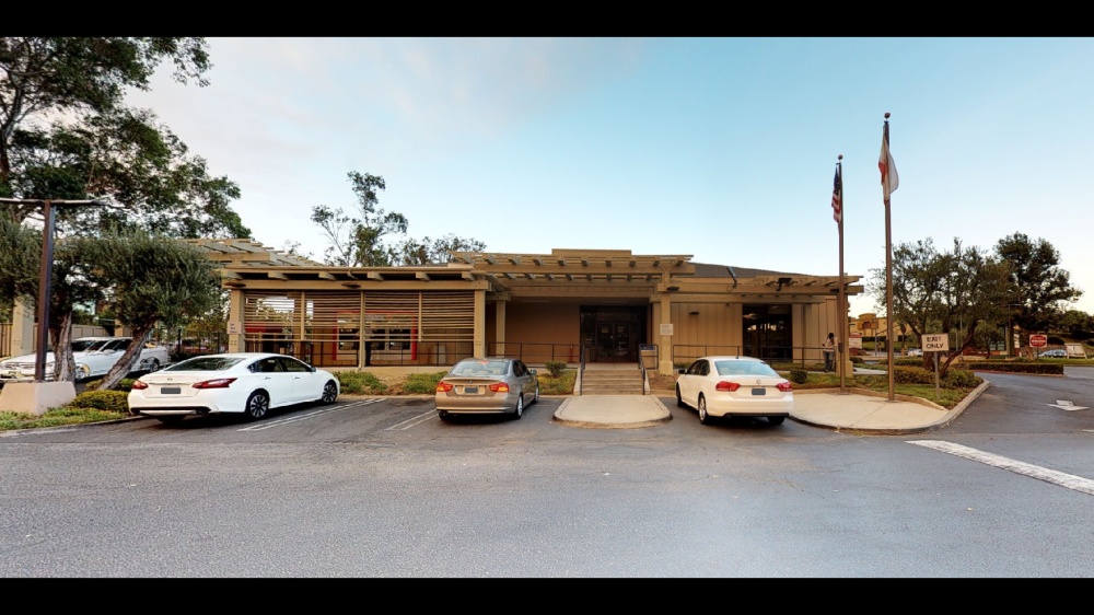 Bank of America (with Drive-thru ATM) 01