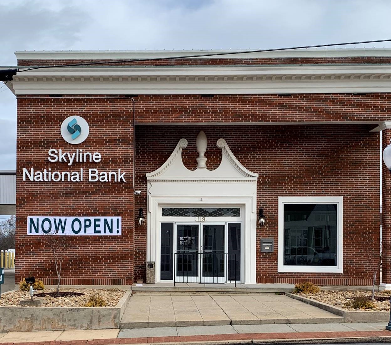 Skyline National Bank 01