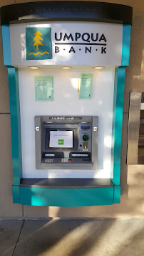 ATM - Umpqua Bank 03