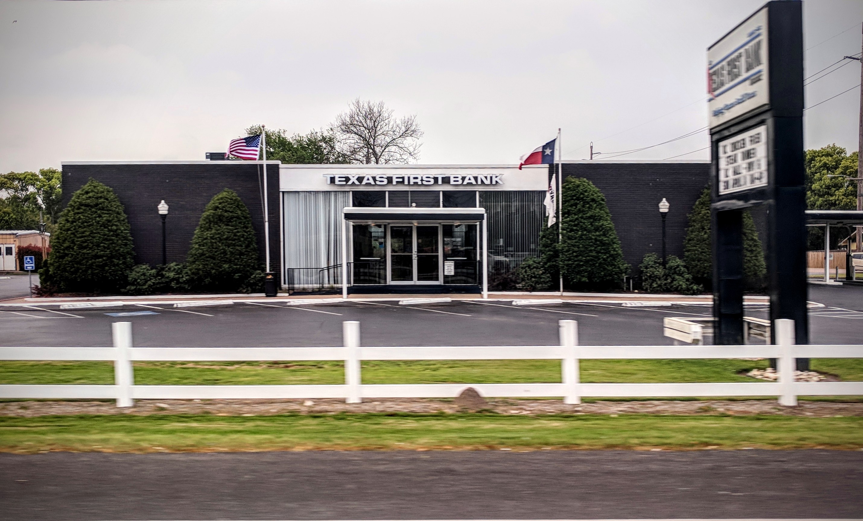 Texas First Bank 01