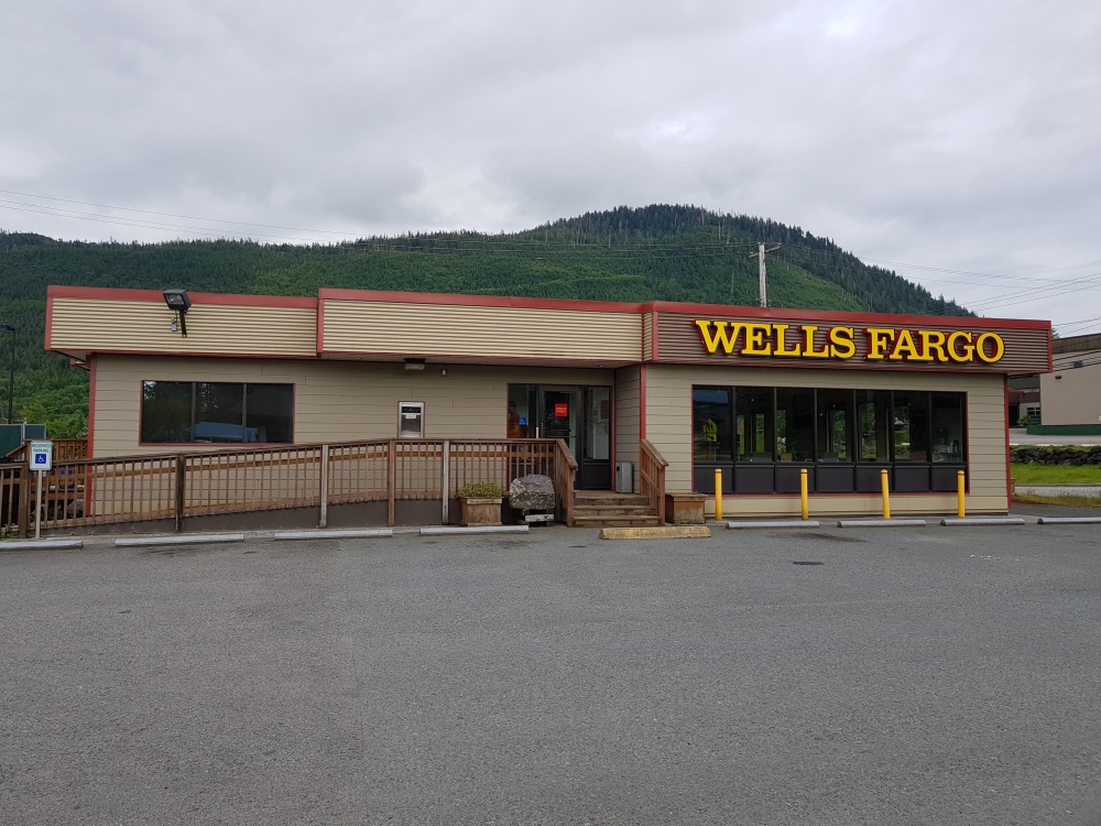 Wells Fargo Bank 01