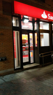 Santander Bank Branch 02