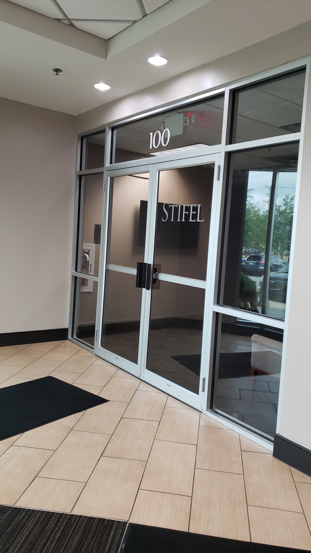 Stifel 01