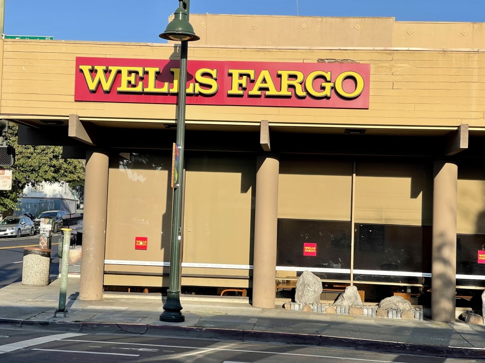 Wells Fargo Bank 01