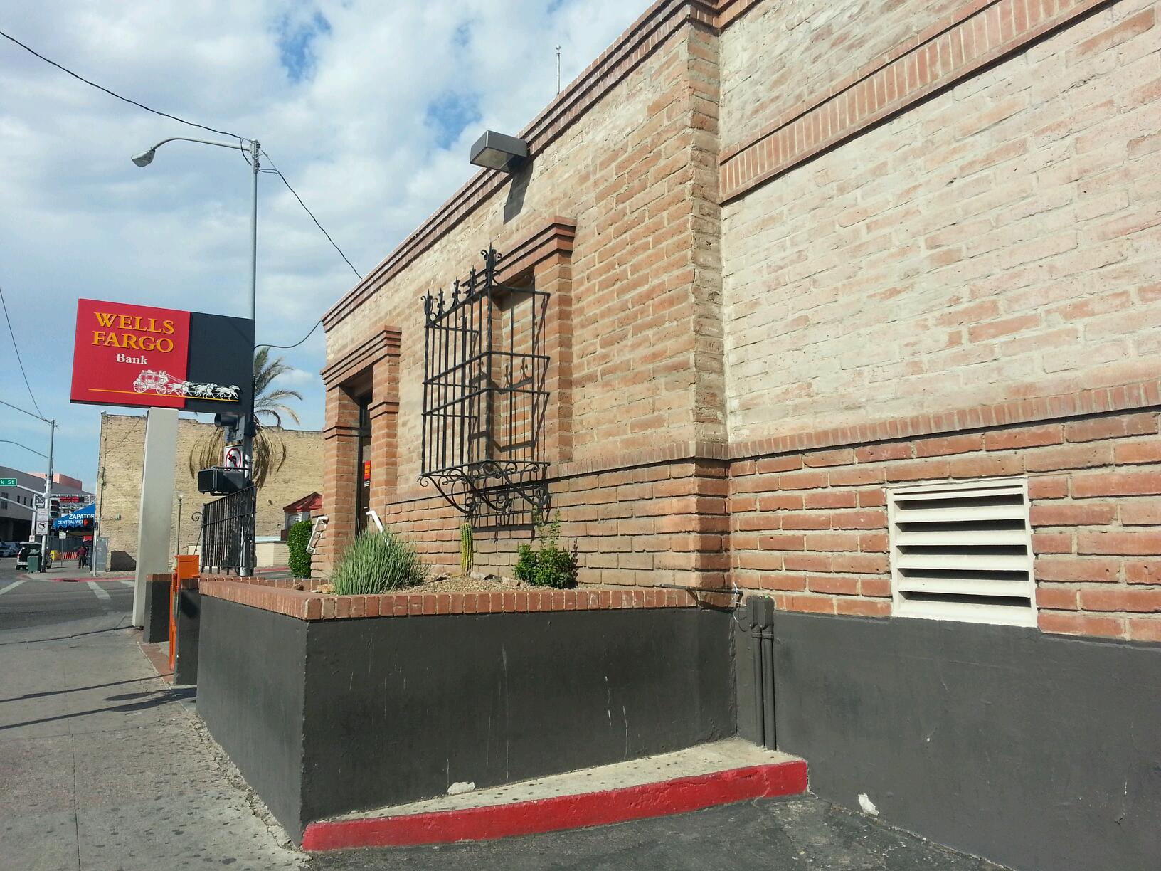 Wells Fargo Bank 01