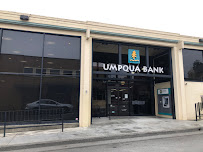 Umpqua Bank 02