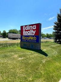 Edina Realty 02