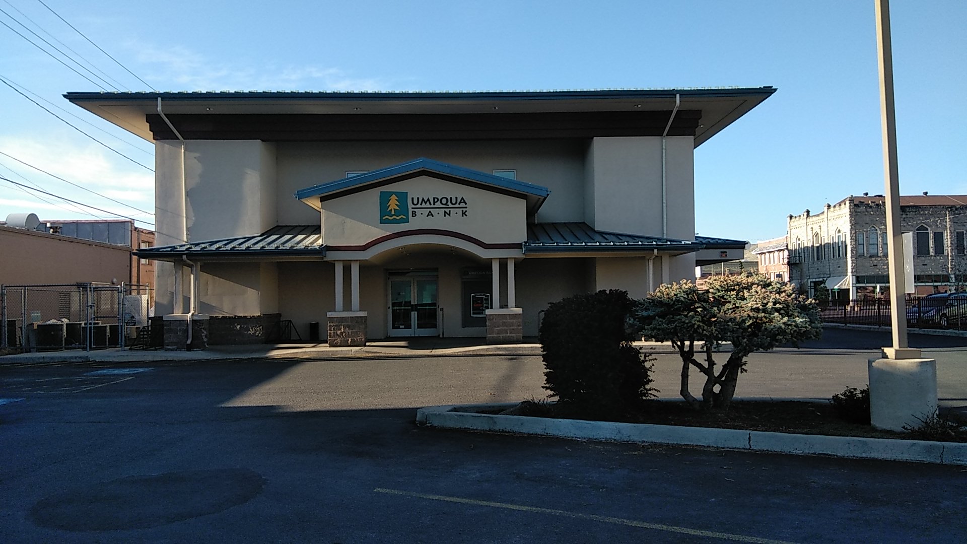 Umpqua Bank 01