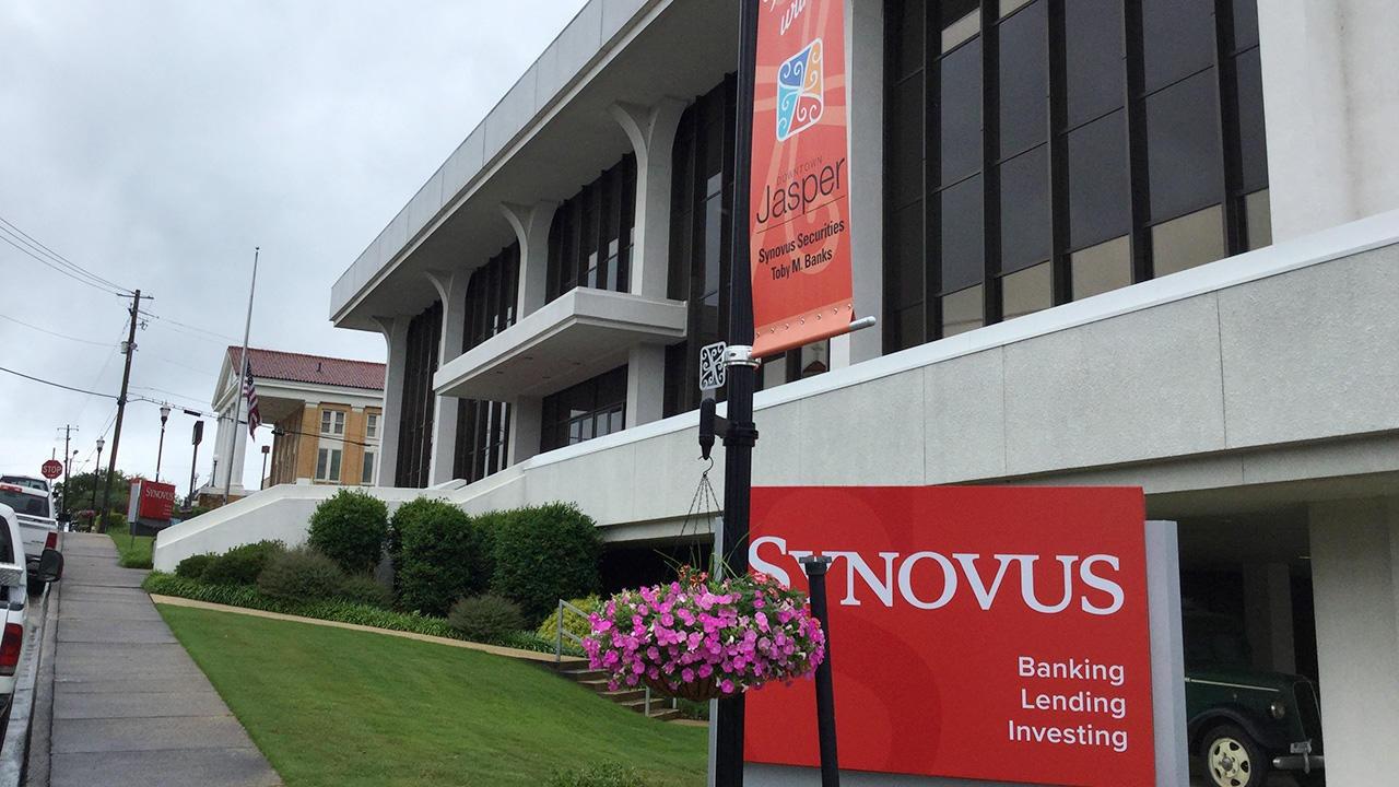 Synovus Bank 01