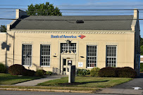 Bank of America (with Drive-thru ATM) 04